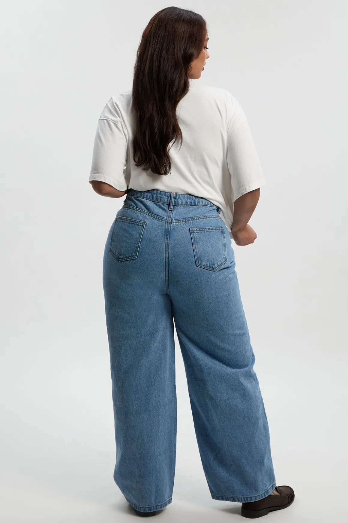 Jean Plus Taille Haute Sculptant le Fessier et Jambe Large
