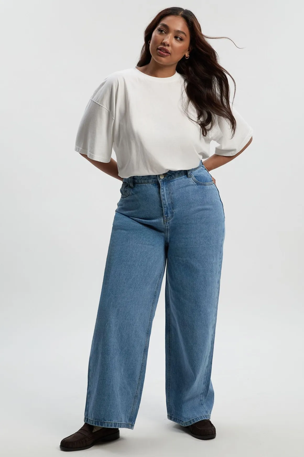 Jean Plus Taille Haute Sculptant le Fessier et Jambe Large