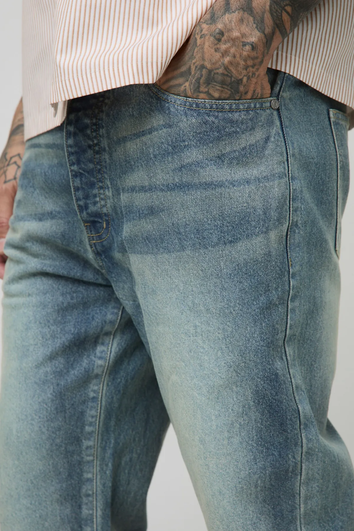 boohooMAN Jean pour grande taille à jambe droite, délavé extrême, onglet tissé<Homme Denim|Tout Afficher