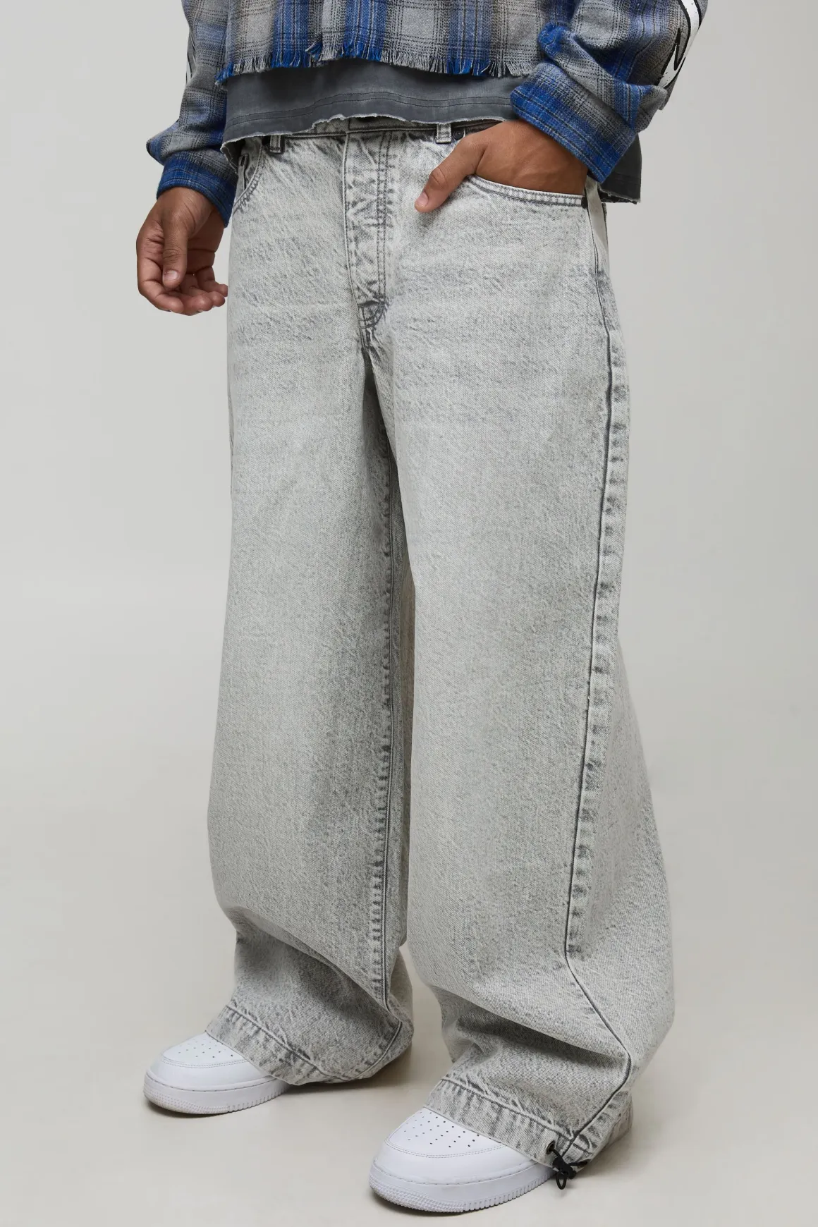 Jeans basique à coupe parachute
