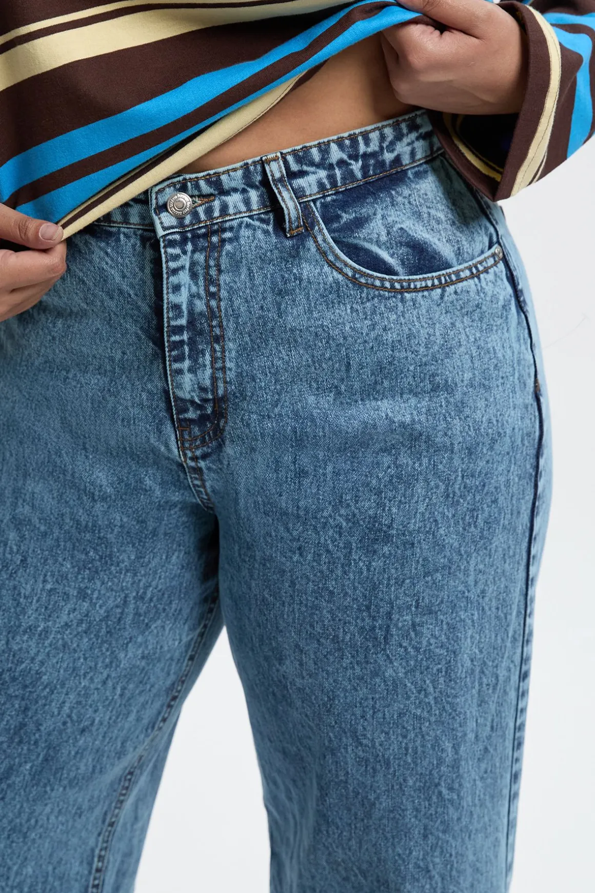 Jean sculptant pour fesses, taille haute grande taille, à jambes larges