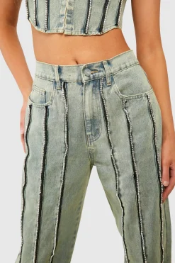 Jeans Dirty Wash à jambe droite avec détail de couture diamante