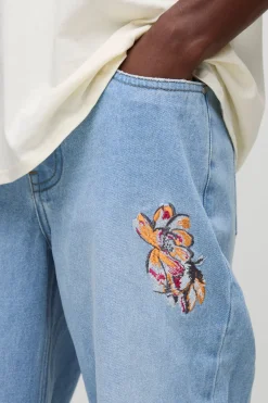 boohooMAN Jeans délavés à coupe décontractée, avec broderie florale<Homme Jeans Grande Taille|Denim