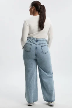 Jeans à jambe droite Boohoo Basics Plus