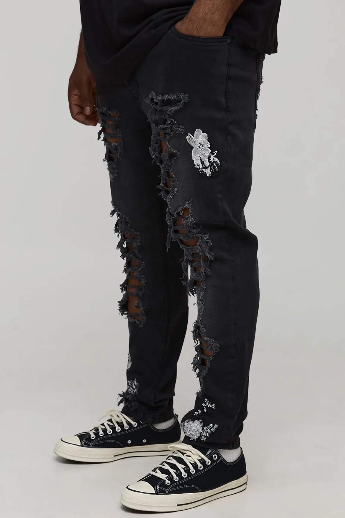 Jean skinny déchiré à broderies florales Plus Floral