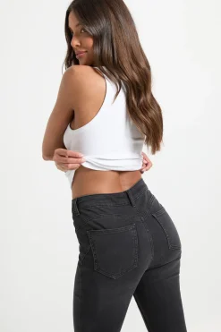 Jean skinny taille haute qui sublime les fesses