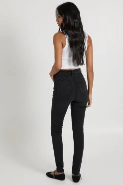 boohoo Jean skinny taille haute, version longue, pour sublimer les fesses<Femme Denim|Jeans