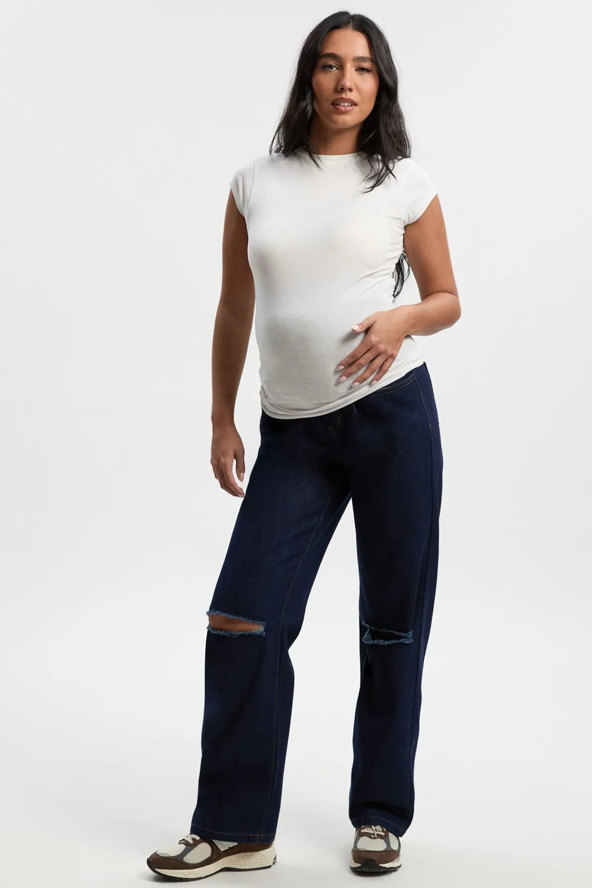 boohoo Jeans Maternité Over The Bump à genou déchiré style boyfriend<Femme Denim|Jeans