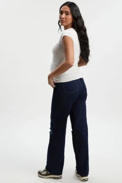 boohoo Jeans Maternité Over The Bump à genou déchiré style boyfriend<Femme Denim|Jeans