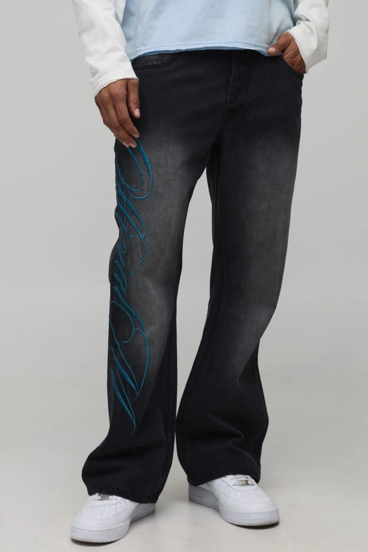 boohooMAN Jeans officiels brodés Straight Flare<Homme Denim|Denim