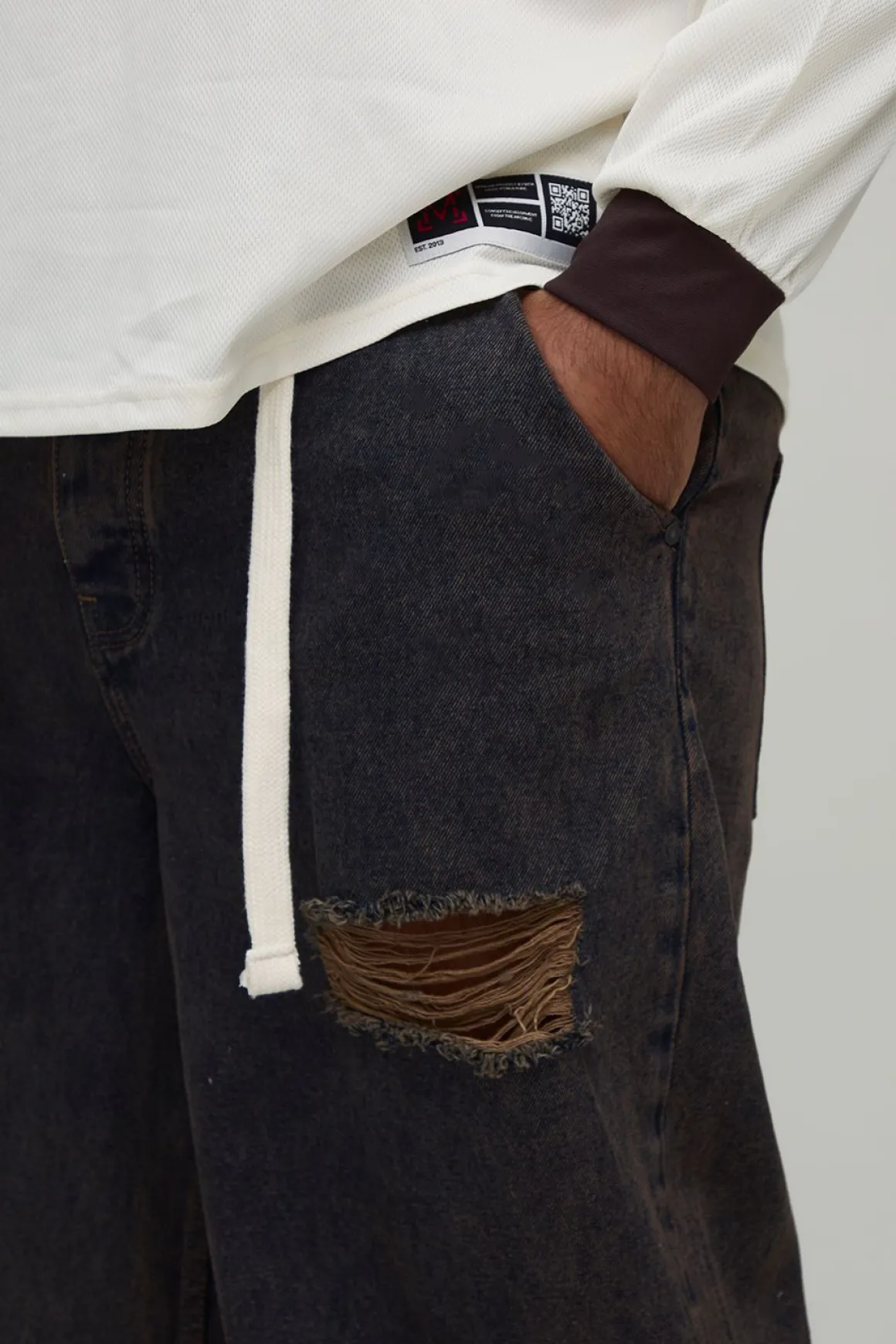 Jeans Plus délavé à cordon de serrage, coupe décontractée