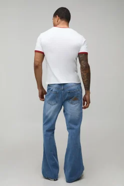 boohooMAN Jeans à poche brodée, coupe rigide et jambe évasée<Homme Denim|Denim