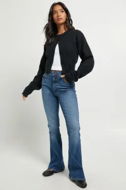 Jean taille haute évasé pour sublimer les fesses