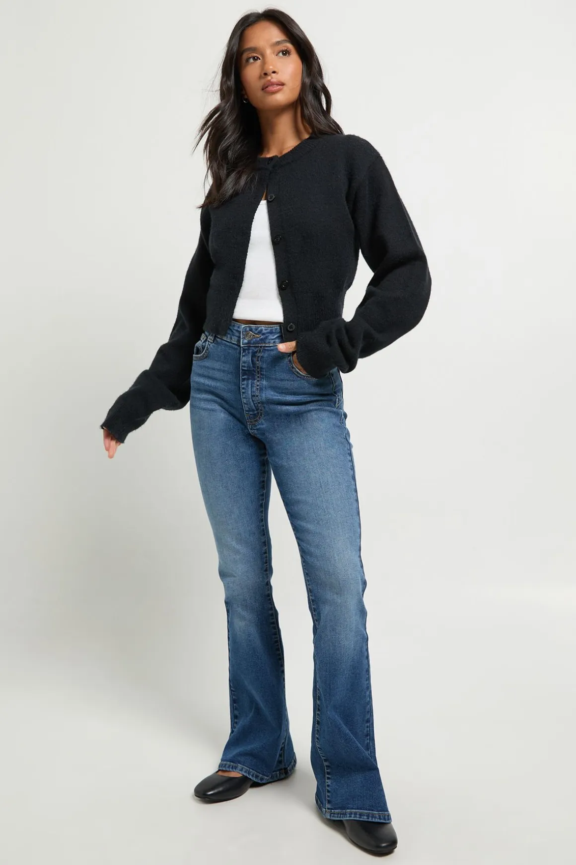 Jean taille haute évasé pour sublimer les fesses