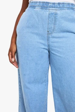 Jean à taille élastiquée et jambes larges