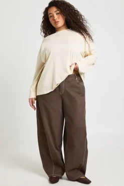 boohoo Jean Taille Mi-haute Coupe Barrel Grande Taille<Femme Looks Chocolat|Denim