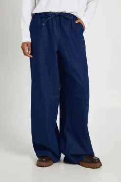 Jean ultra-doux à taille élastiquée