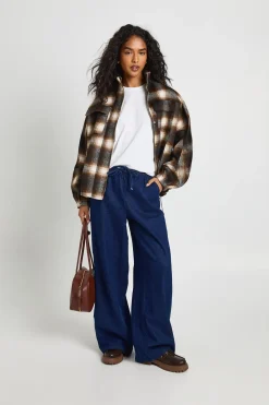 Jean ultra-doux à taille élastiquée
