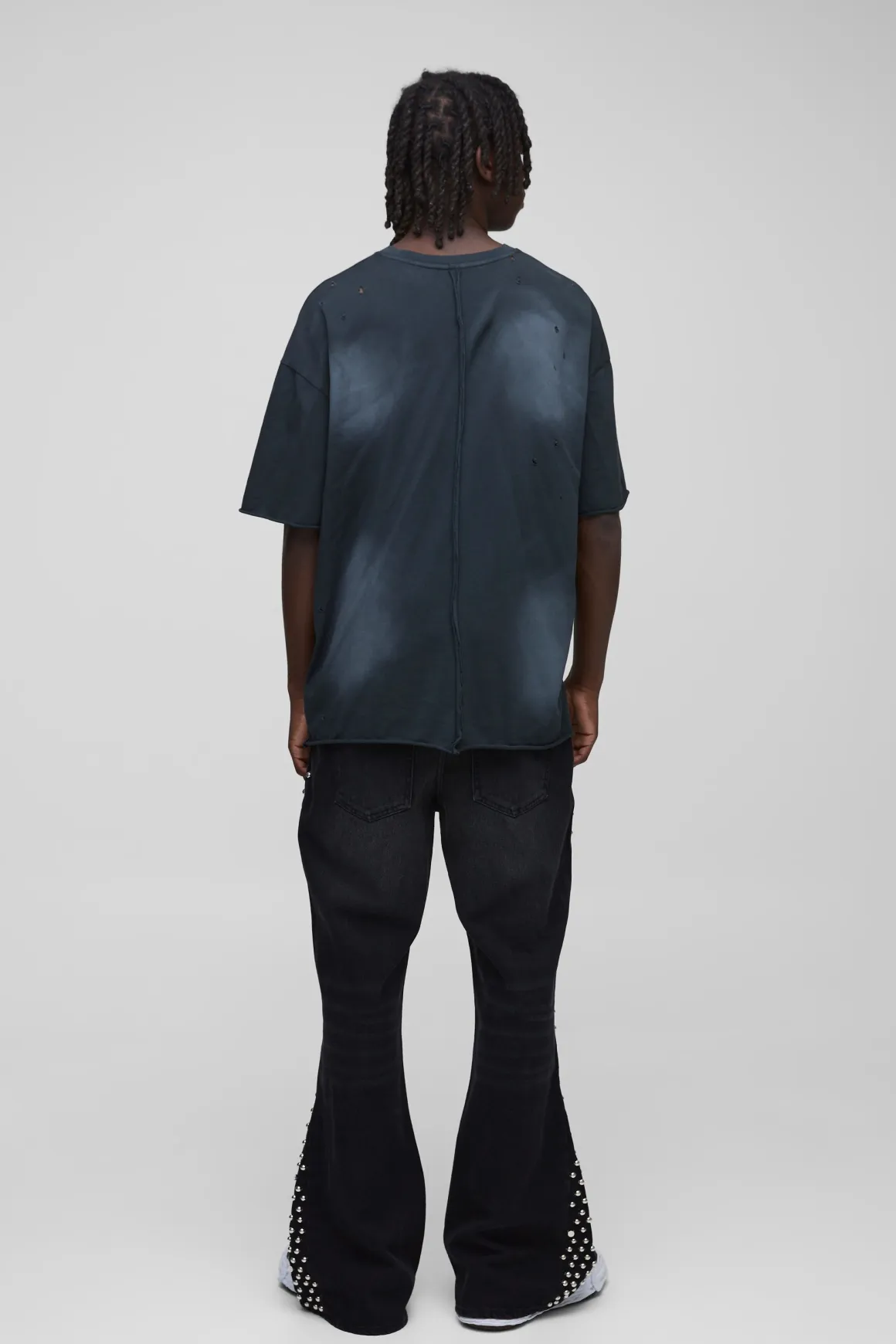 Jean Évasé à Détails Cloutés