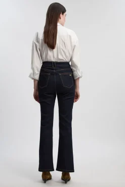 Jean Évasé en Denim Stretch avec Plis Piqués