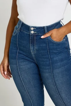 boohoo Jean Évasé Grande Taille Taille Moyenne Avec Détail De Couture<Femme Denim|Jeans