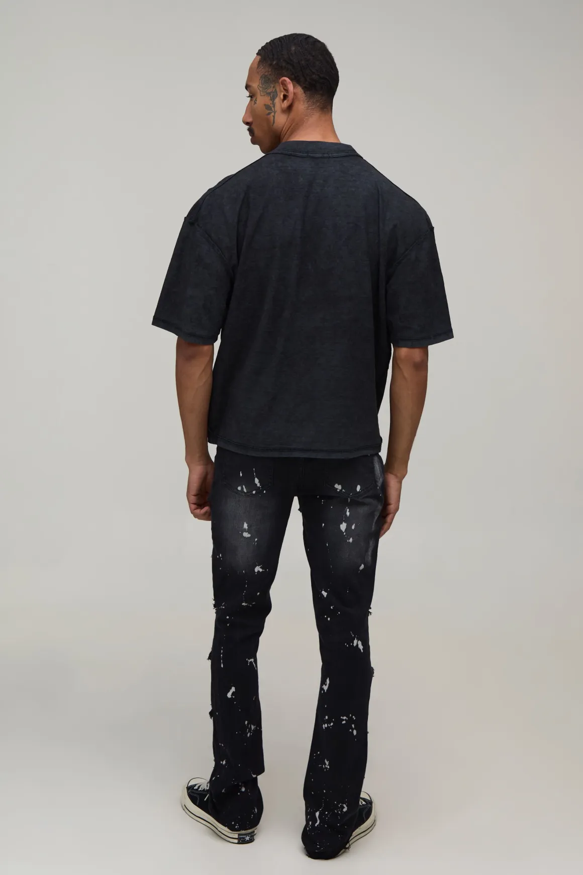 Jean Évasé Skinny Empilé À Effilochage Extrême Avec Éclaboussures De Peinture