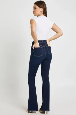 Jean Évasé Taille Haute Sculptant les Fesses