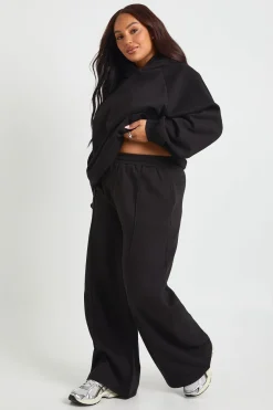 Jogger basique Plus Core à jambe droite avec détail de plis pincés