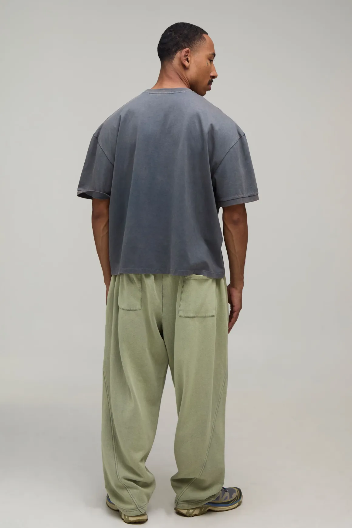 Jogger Coupe Baggy Avec Coutures Apparentes, Finition Délavée Et Cordon De Serrage À L'ourlet