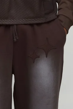 Jogger à coupe large avec appliqué étoile