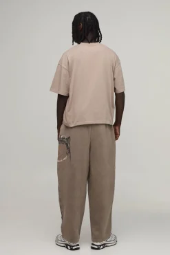 Jogger Délavé Coupe Ballon Avec Détails De Coutures Gothiques