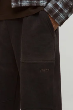 Jogger délavé à la coupe ample avec détails de poche brodés