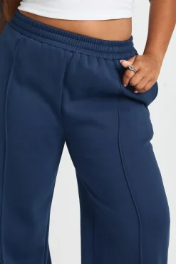 boohoo Jogger droit basique Plus Core avec détails pintuck<Femme Pantalons|Basiques
