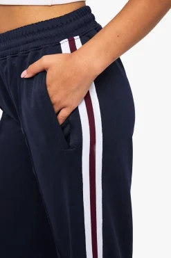 boohoo Jogger droit en tricot avec bande latérale rayée<Femme Pantalons|Looks De Rentrée