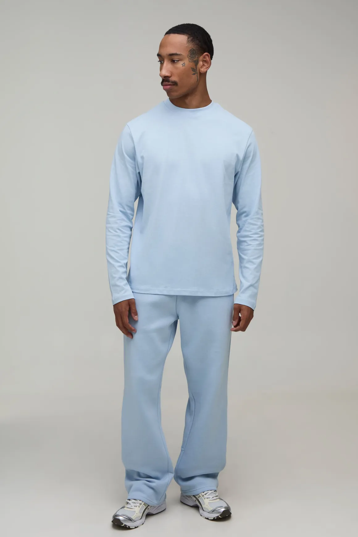 Jogger Essentiel À Jambe Droite