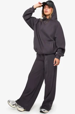 Jogger à jambe droite avec détails pintuck