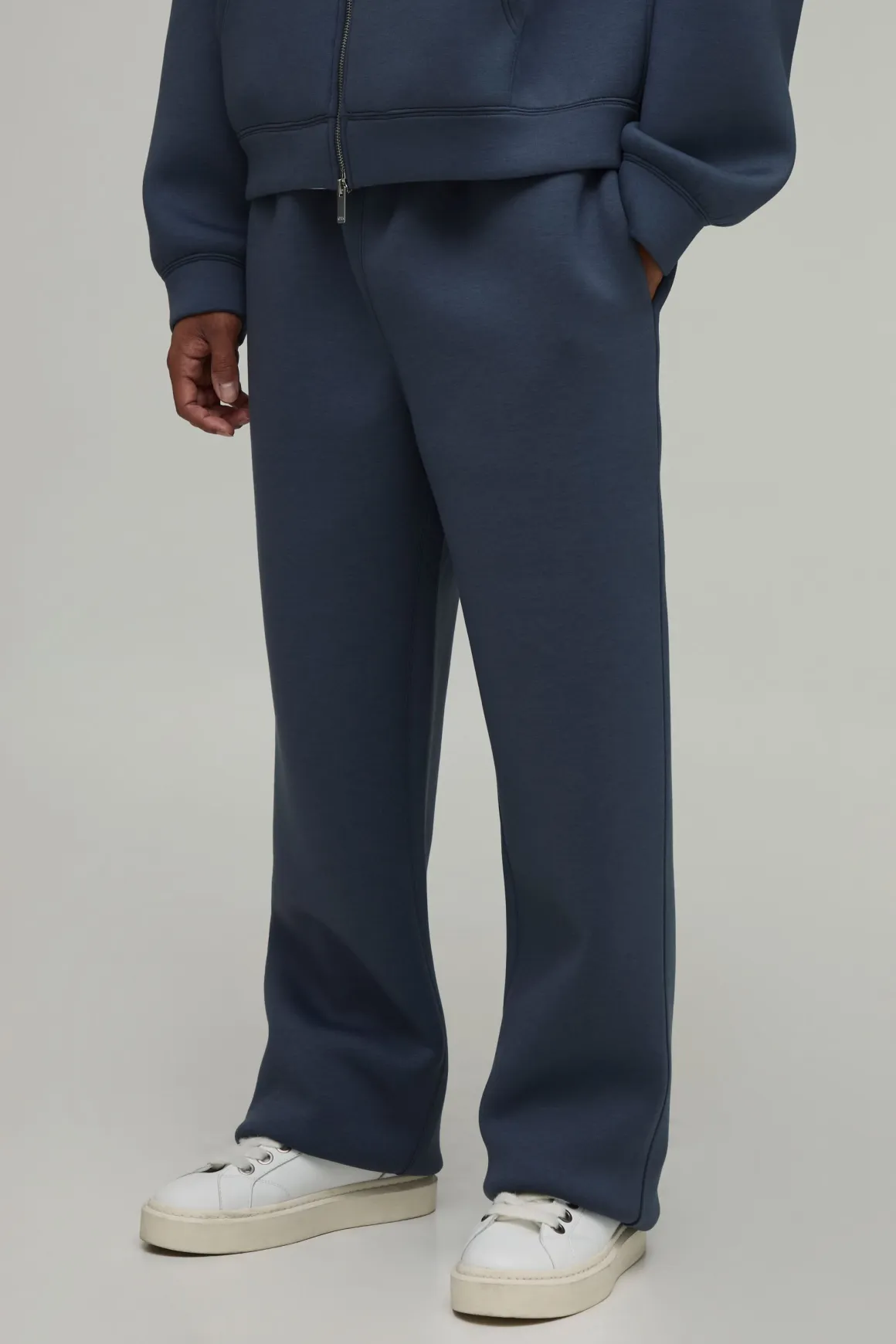 Jogger Jambe Droite En Scuba