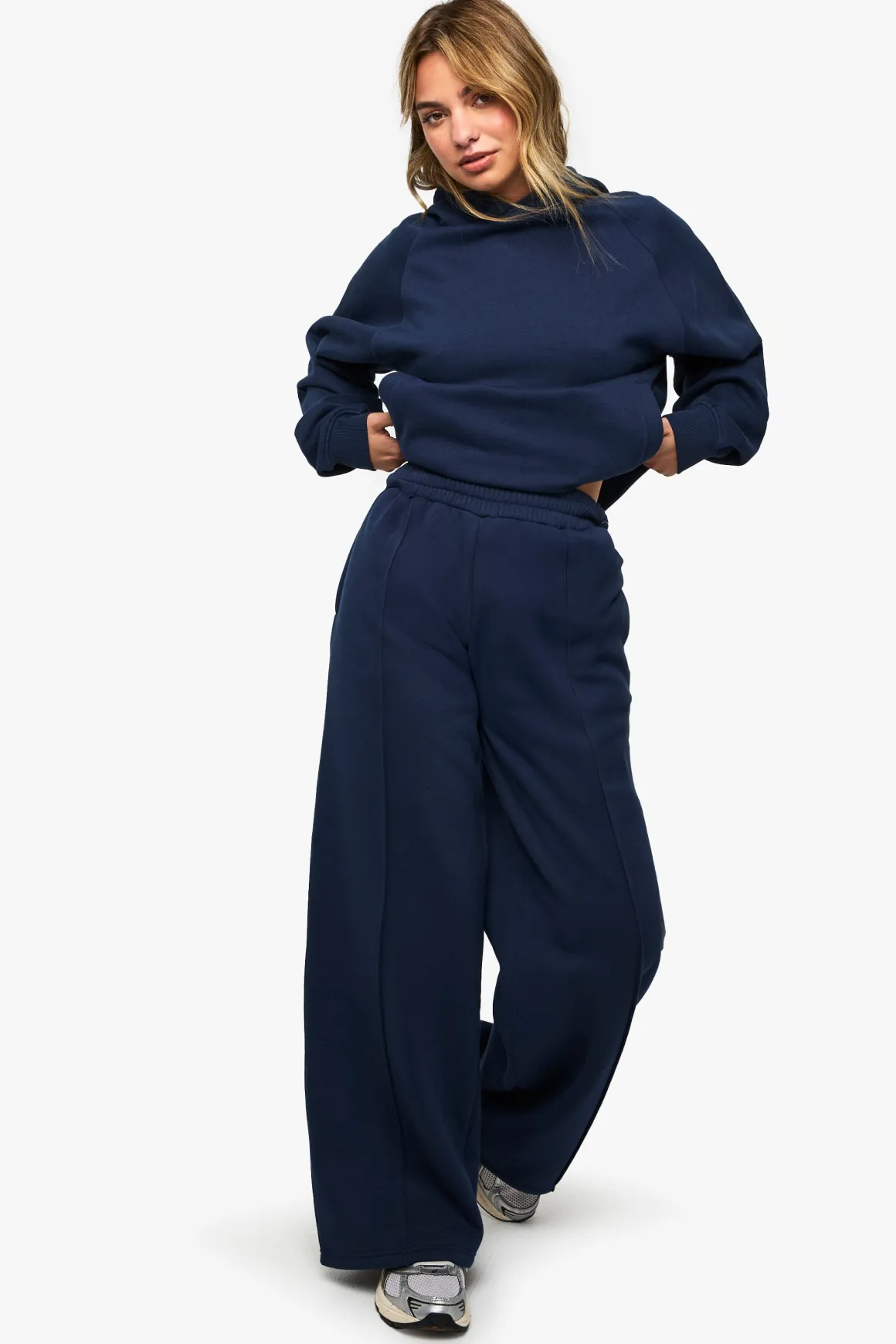 Jogger à jambes droites avec détails pintuck