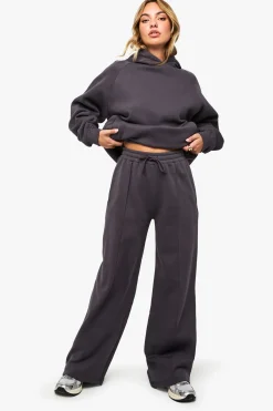 boohoo Jogger à jambes larges avec détails plissés et ceinture profonde<Femme Pantalons|Basiques