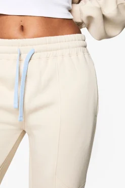 Jogger à jambes larges avec détails de couture