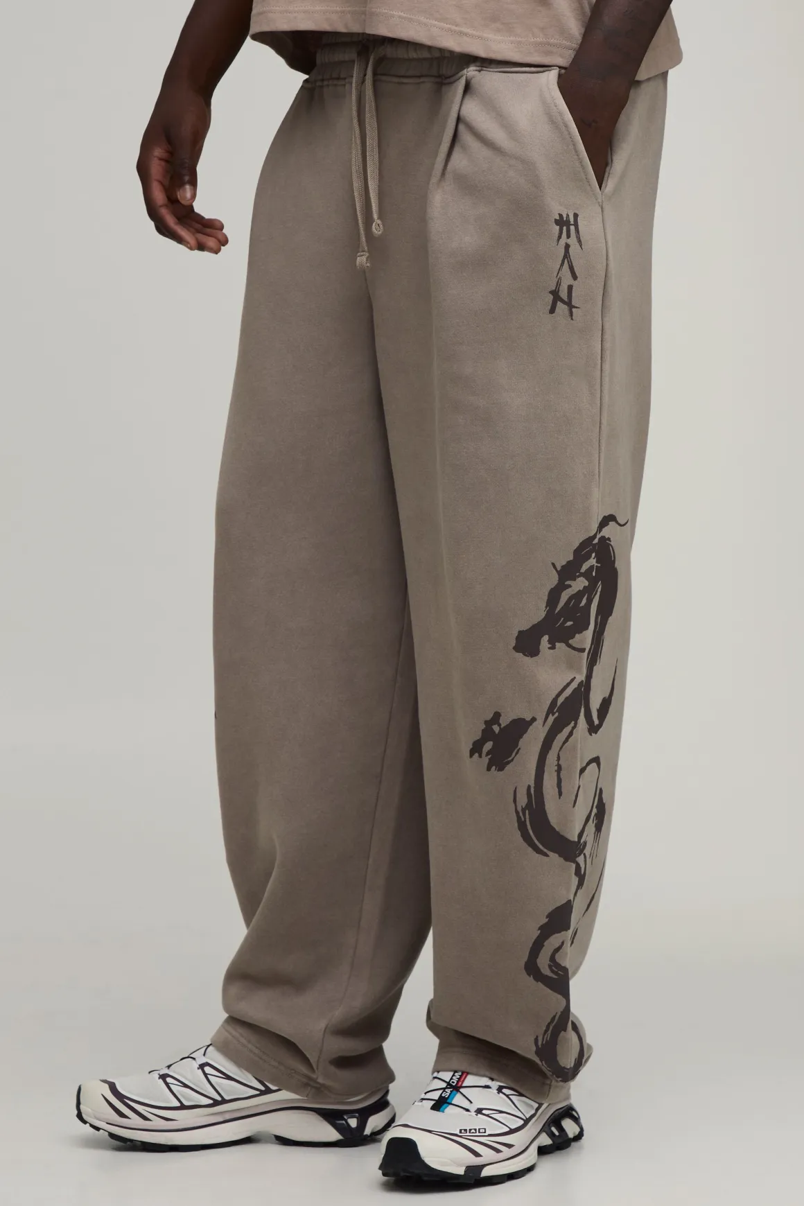 Joggers Lavés Imprimé Dragon Coupe Ballon