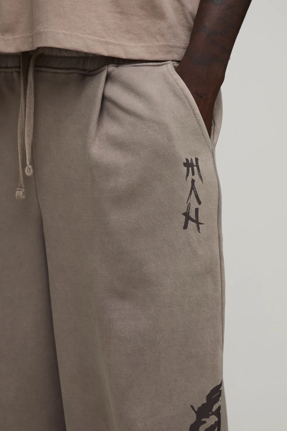 Joggers Lavés Imprimé Dragon Coupe Ballon