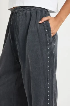 Joggers Petite À Jambes Droites Avec Double Bande Et Clous Effet Délavé