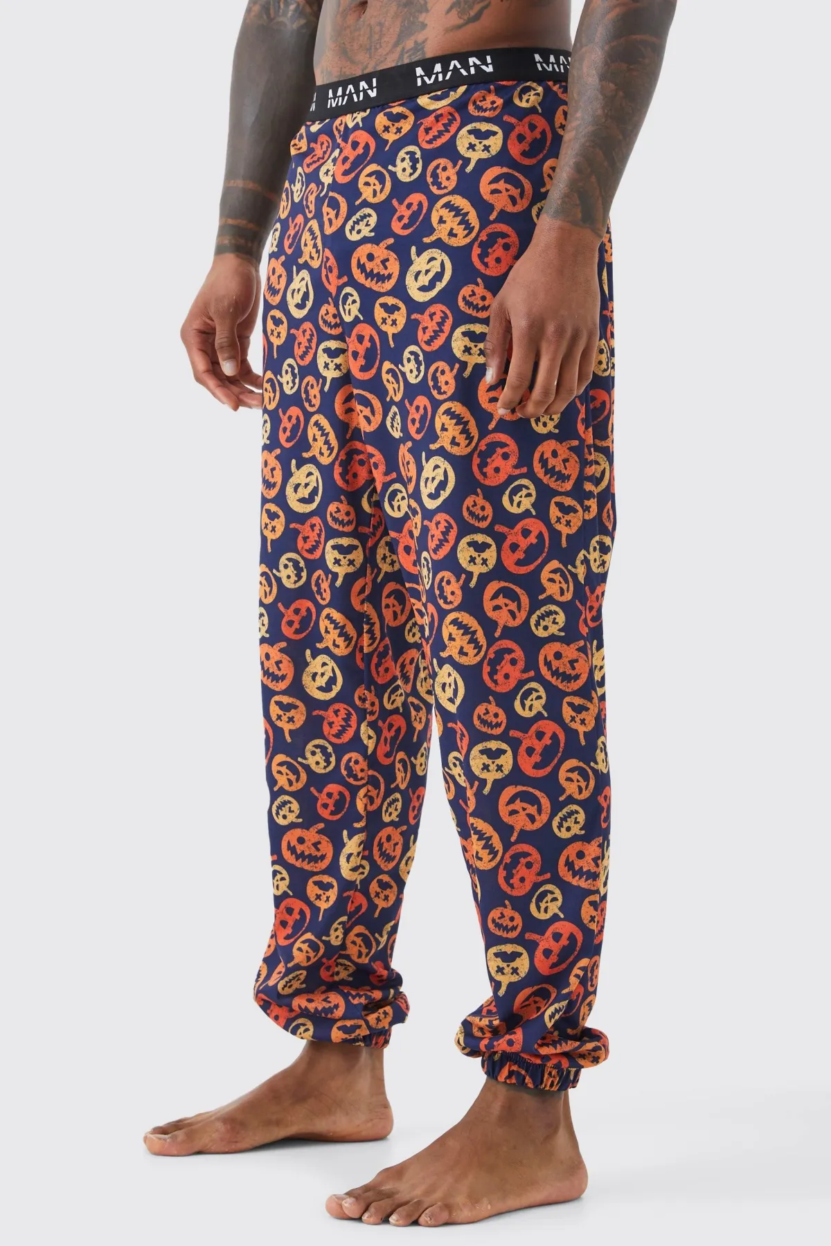 boohooMAN Joggeurs décontractés à imprimé citrouille d'Halloween<Homme Vêtements Confort