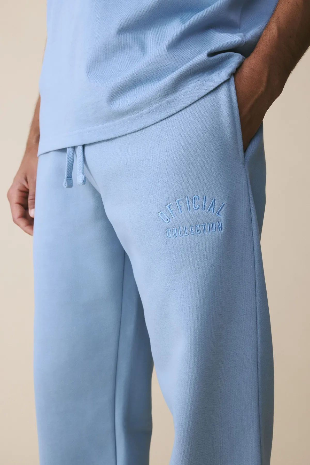 boohooMAN Jogging Coupe Droite Brodé En Molleton Épais 500 G/m²<Homme Survêtements|Essentiels