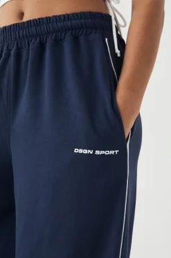 Jogging DSGN Studio Taille Moyenne avec Détails de Passepoil et Fermeture à Bascule
