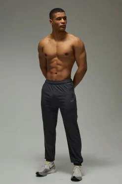 boohooMAN Jogging Homme Active Perforé Coupe Regular avec Bords-Côtes<Homme/Femme Tout Afficher|Tout Afficher Activewear