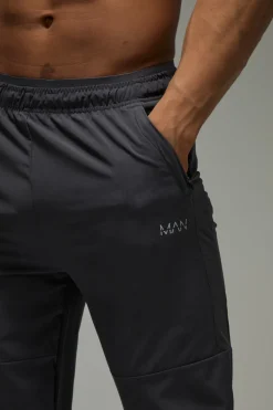 boohooMAN Jogging Homme Active Perforé Coupe Regular avec Bords-Côtes<Homme/Femme Tout Afficher|Tout Afficher Activewear