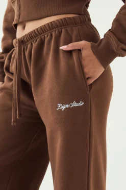 Jogging Jambe Droite Brodé Script Dsgn Studio