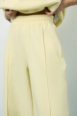 Jogging Jambe Droite à Détails Plis Piqués